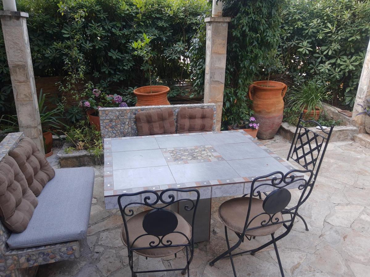 Sea-Side Old Stone Villa With A Private Garden Budva Eksteriør bilde