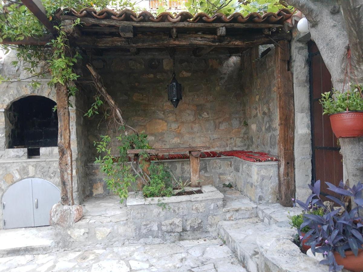 Sea-Side Old Stone Villa With A Private Garden Budva Eksteriør bilde
