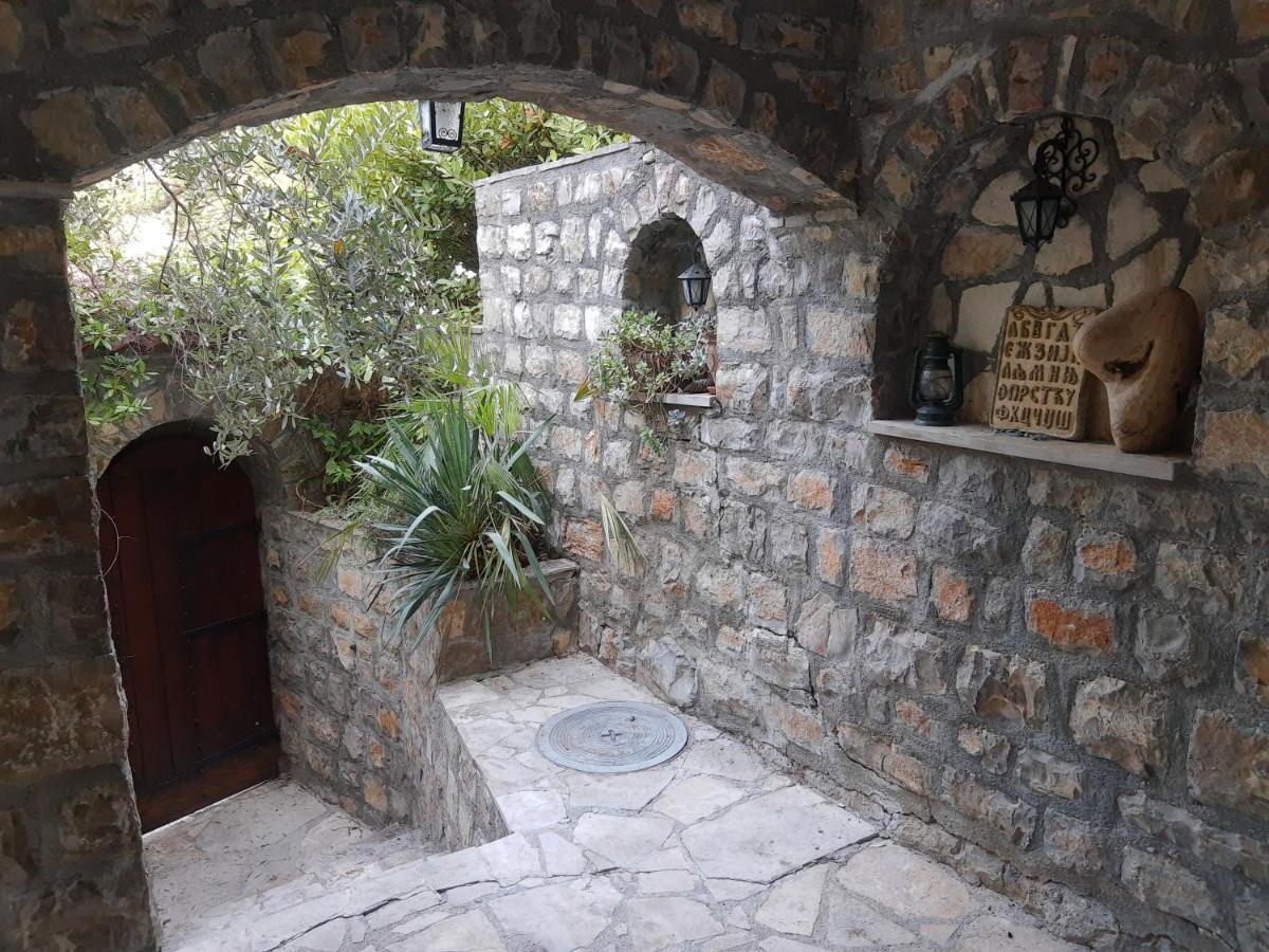 Sea-Side Old Stone Villa With A Private Garden Budva Eksteriør bilde