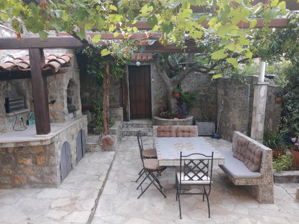 Sea-Side Old Stone Villa With A Private Garden Budva Eksteriør bilde