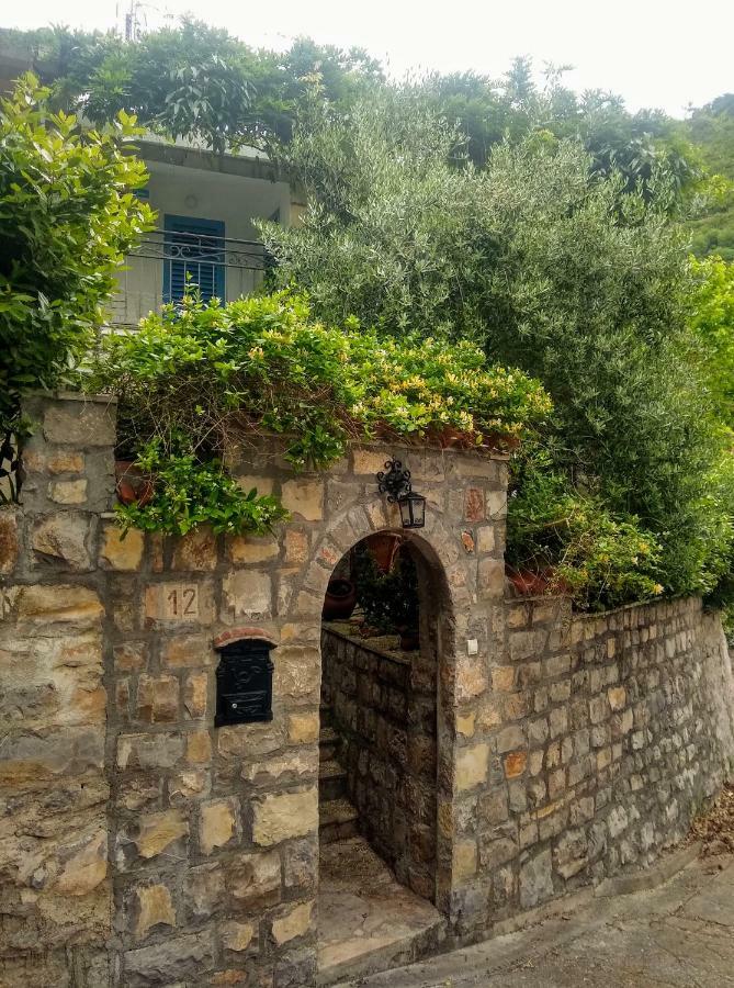 Sea-Side Old Stone Villa With A Private Garden Budva Eksteriør bilde