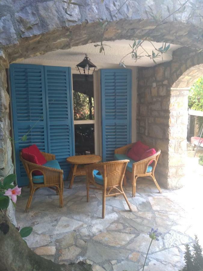 Sea-Side Old Stone Villa With A Private Garden Budva Eksteriør bilde